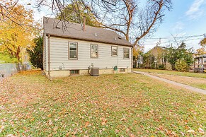 7 Mi to Downtown Minneapolis: Home w/ Fire Pit!