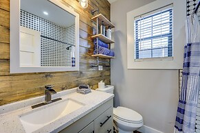 ~ 2 Mi to Dtwn San Antonio: Comfy Home w/ Yard!