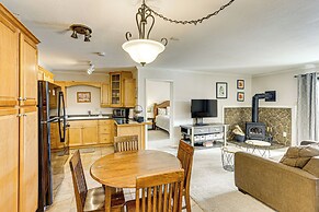 Skiing & Hiking: Mtn-view Condo in Durango!