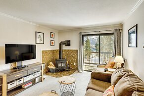 Skiing & Hiking: Mtn-view Condo in Durango!