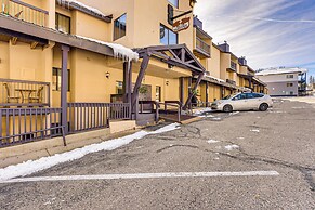 Skiing & Hiking: Mtn-view Condo in Durango!