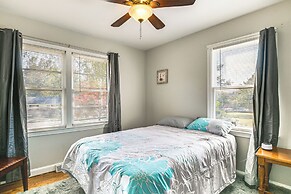 6 Mi to Dtwn Greenville: Taylors Home w/ Foosball