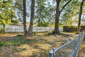 6 Mi to Dtwn Greenville: Taylors Home w/ Foosball