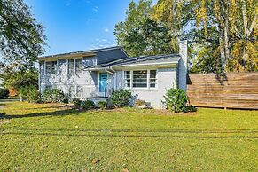 6 Mi to Dtwn Greenville: Taylors Home w/ Foosball