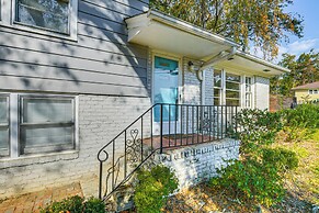 6 Mi to Dtwn Greenville: Taylors Home w/ Foosball