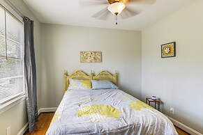 6 Mi to Dtwn Greenville: Taylors Home w/ Foosball