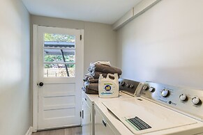 6 Mi to Dtwn Greenville: Taylors Home w/ Foosball