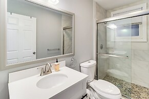 4 Mi to Dtwn: Detroit Townhome Near North End