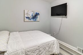 4 Mi to Dtwn: Detroit Townhome Near North End