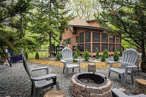 Private Hot Tub & Game Room: Pocono Family Cabin!