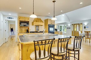 2 Mi to Winnipesaukee Shores: Gunstock Retreat