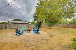 < 1 Mi to Dtwn: Home w/ Fenced Yard in Boerne!