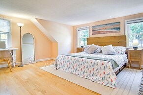 Furnished Sunroom & Deck Dining: Cape Cod Escape