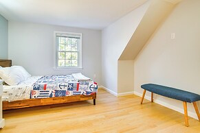 Furnished Sunroom & Deck Dining: Cape Cod Escape