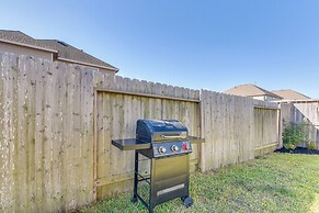 Fenced Yard & Gas Grill: Spacious Home in Richmond