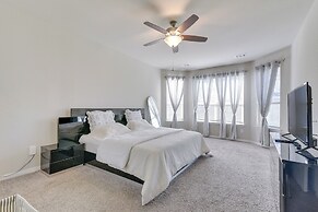 Fenced Yard & Gas Grill: Spacious Home in Richmond