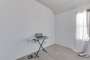 Fenced Yard & Gas Grill: Spacious Home in Richmond