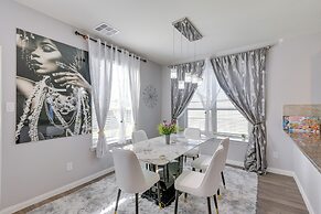 Fenced Yard & Gas Grill: Spacious Home in Richmond