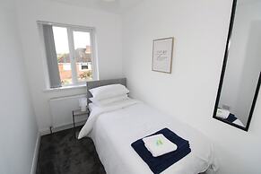 Closer to International Ice Bowl & Ulster Hospital