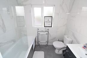 Closer to International Ice Bowl & Ulster Hospital