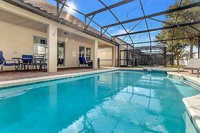 Upstair Loft Premium Home With Pool, Spa & Games! 5 Bedroom Condo