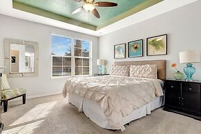 Upstair Loft Premium Home With Pool, Spa & Games! 5 Bedroom Condo