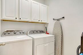 Upstair Loft Premium Home With Pool, Spa & Games! 5 Bedroom Condo