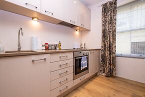 Host Stay Brunswick Apartment