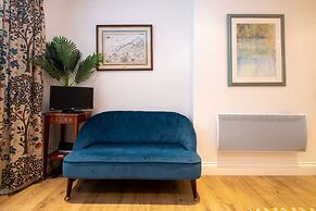 Host Stay Brunswick Apartment