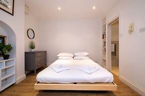 Host Stay Brunswick Apartment