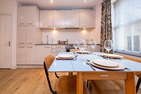 Host Stay Brunswick Apartment