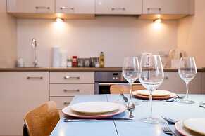 Host Stay Brunswick Apartment