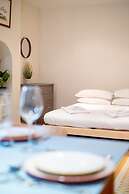 Host Stay Brunswick Apartment