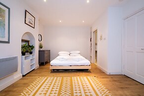 Host Stay Brunswick Apartment