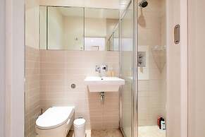 Host Stay Brunswick Apartment