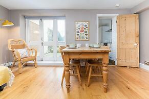 Host Stay Waterloo Apartment