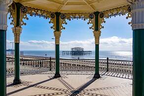 Host Stay Regency Square Apartment