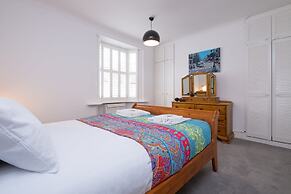 Host Stay Over Arches