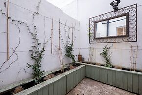 Host Stay Over Arches