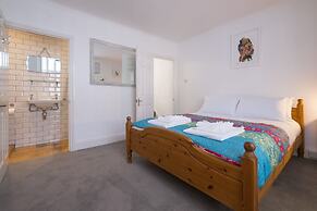 Host Stay Over Arches