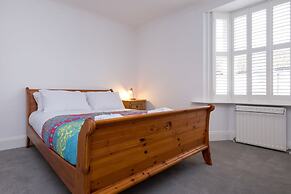 Host Stay Over Arches