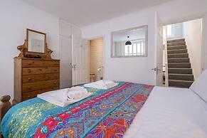 Host Stay Over Arches