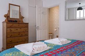 Host Stay Over Arches