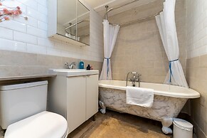 Host Stay Seven Dials Apartment