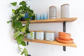 Host Stay Islingword Studio