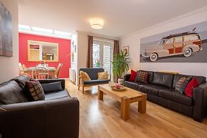 Host Stay Kingscote Townhouse