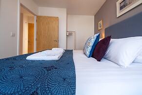 Host Stay Kingscote Townhouse