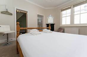 Host Stay The Old Coach House on Margaret Street