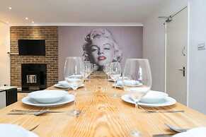 Host Stay The Old Coach House on Margaret Street