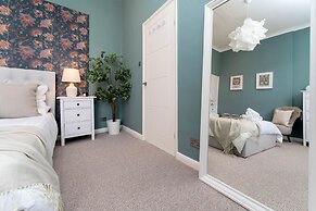 Host Stay Round Hill Apartment